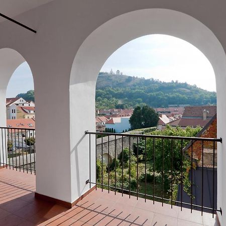 Mestsky Penzion Mikulov Luaran gambar